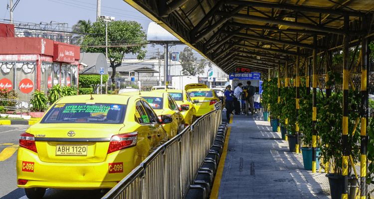 マニラ市内のタクシー