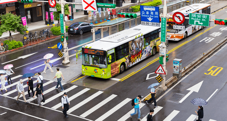 台北のバス