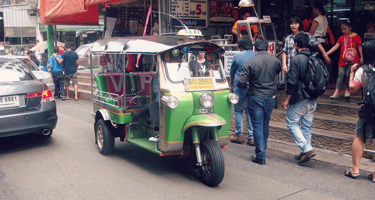 バンコクの交通風景