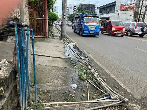 セブの舗装されていない道